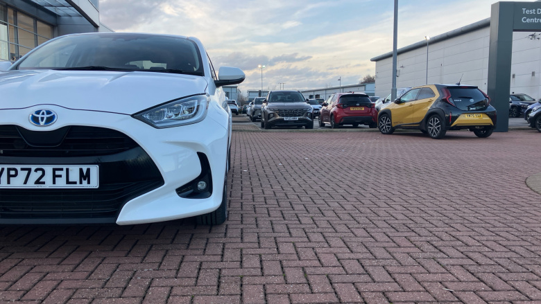 Toyota Yaris 1.5 Hybrid Design 5dr CVT Hybrid Hatchback